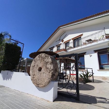 Hostal Espai Mediterrani La Pobla de Vallbona Extérieur photo