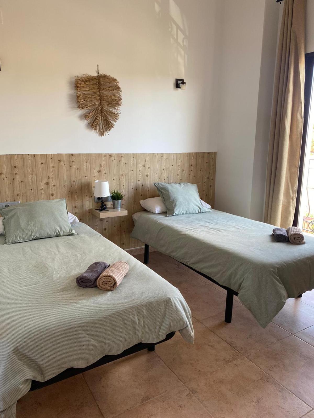 Hostal Espai Mediterrani La Pobla de Vallbona Extérieur photo